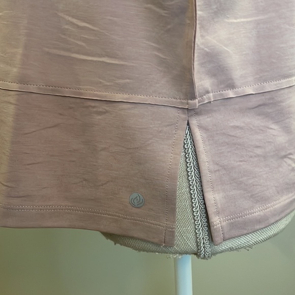 ⛷️NWT Apana Yoga Lifestyle mock neck shirt - size Medium - Picture 3 of 11